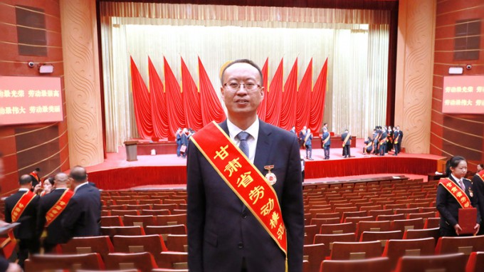 讓奮斗成為青春底色,為隴原水利繪就藍(lán)圖 | 記甘肅省勞動(dòng)模范李長(zhǎng)春